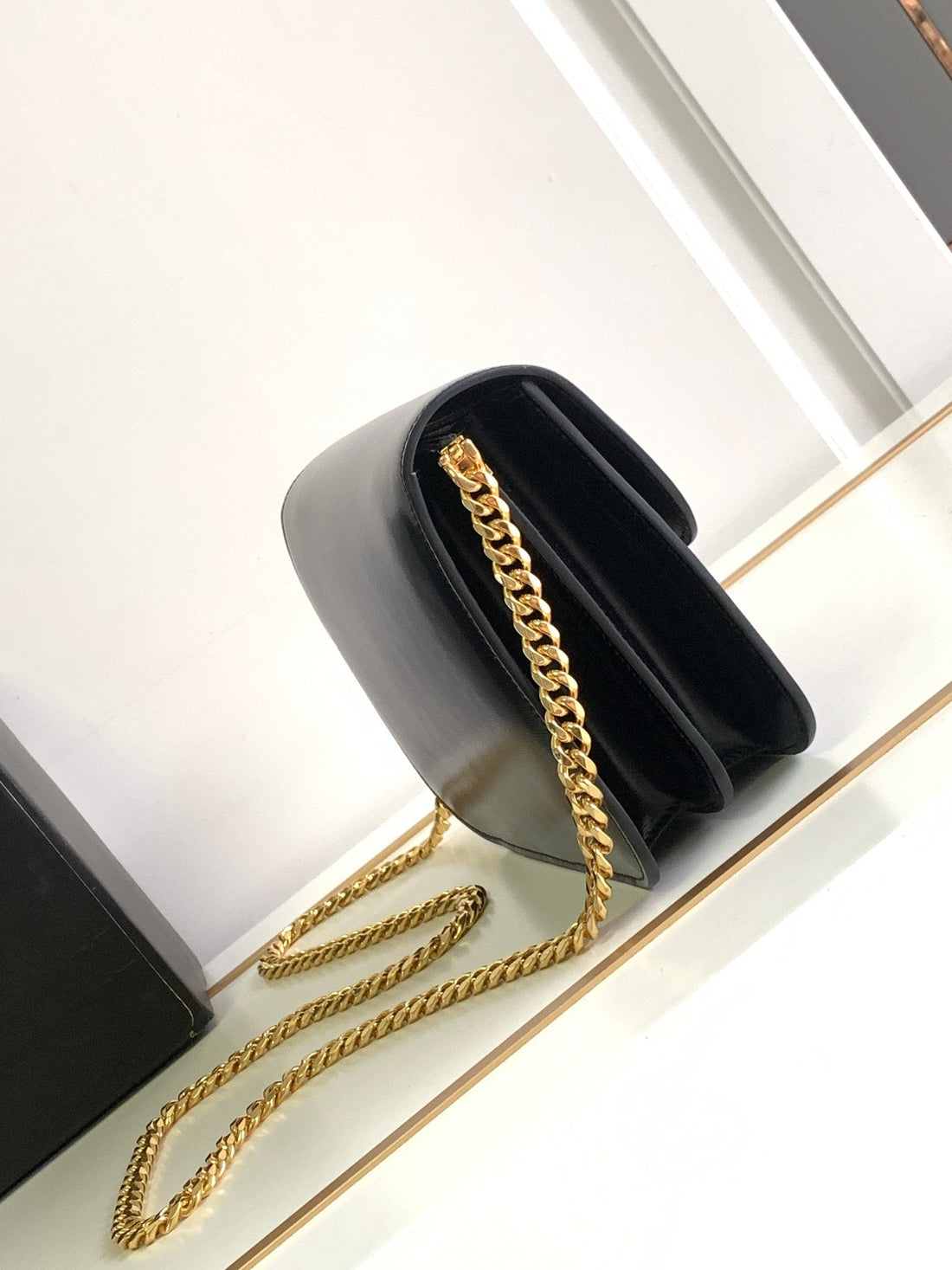 College Triomphe 20 Black Clafskin Gold Hardware