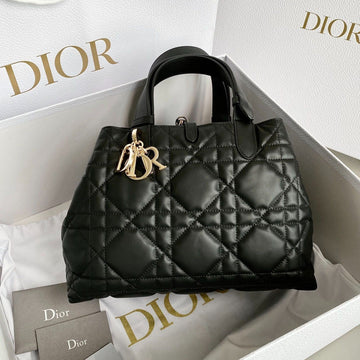 Toujours 28 Bag In Black Lambskin