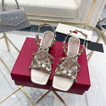 Rockstud 6CM Square Toe Rose Cannelle And Gold Leather Sandals