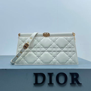 Caro Colle Noire Cluth 27.5 White Calfskin