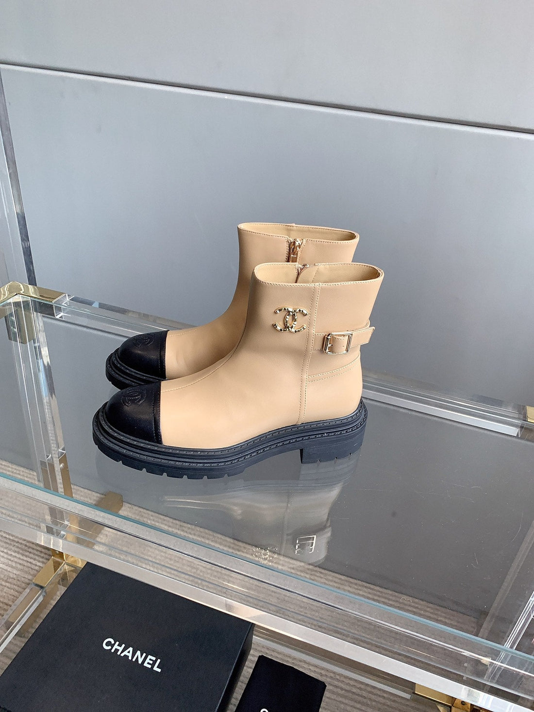 CC Cap Toe Ankle Boots Black Beige Cowhide 464571