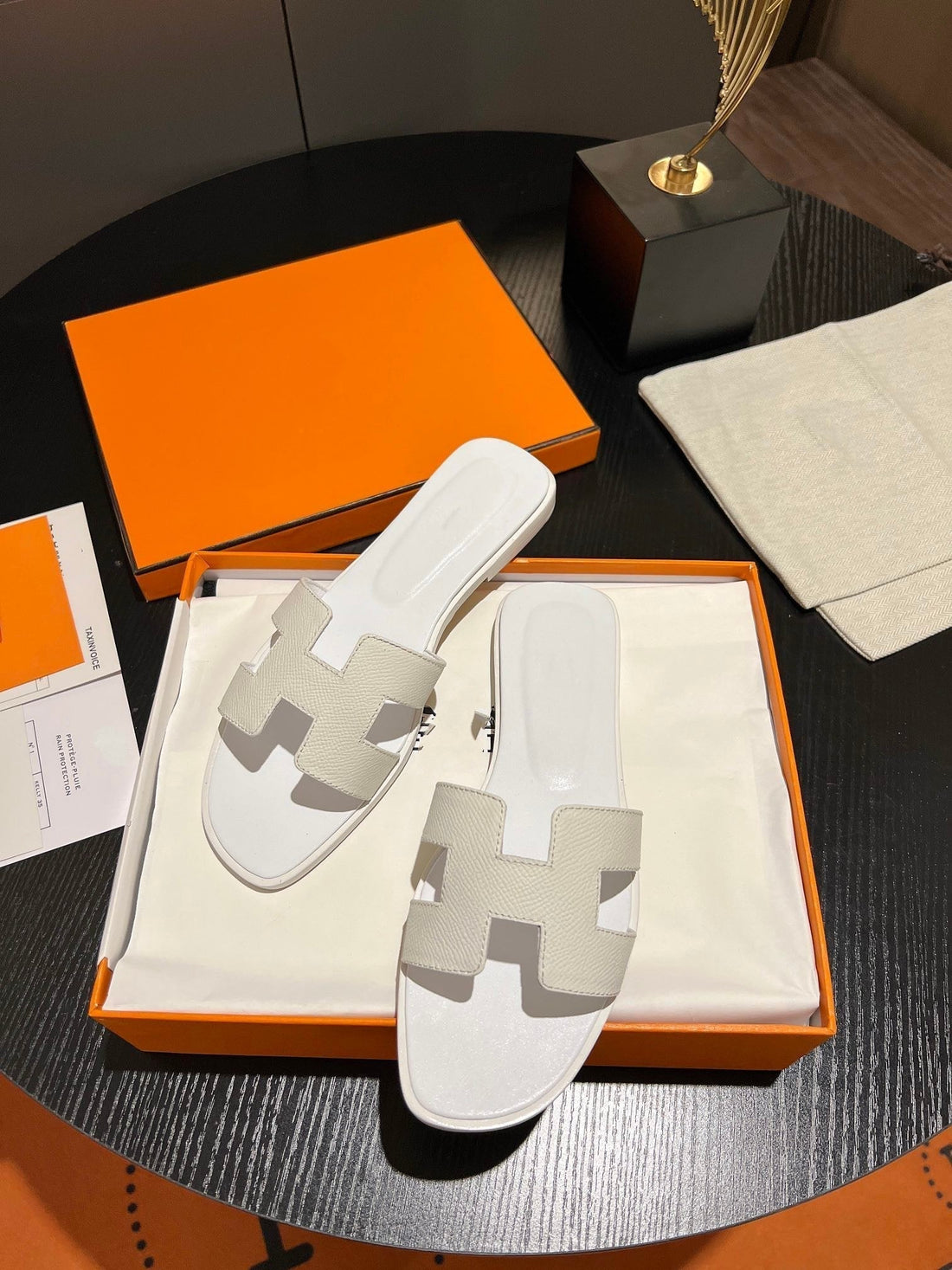 0RAN Sandal Leather White