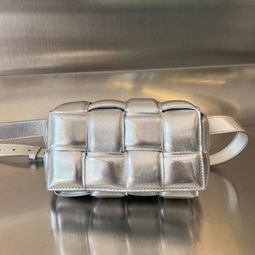 Mini Cassette 18 In Silver Lambskin