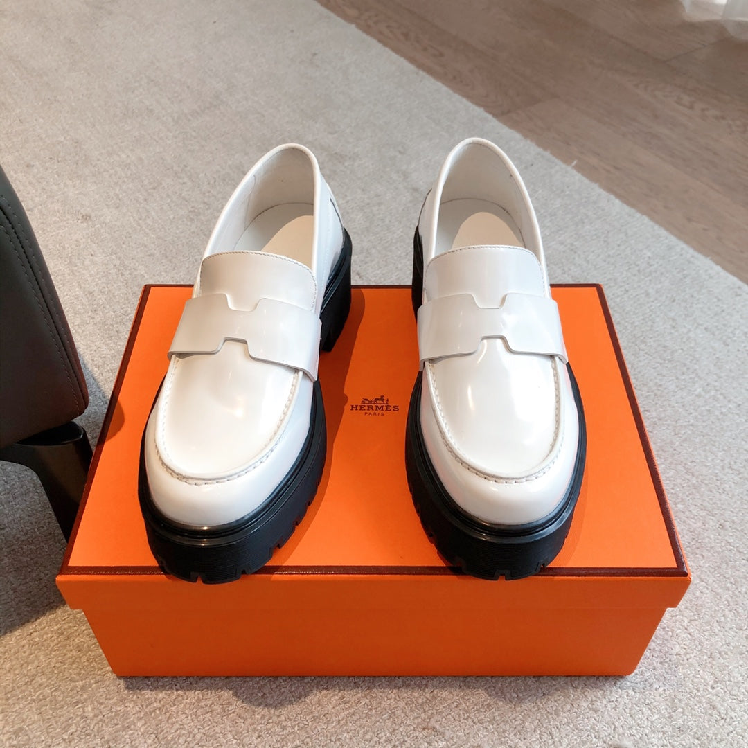 Hm Hitch Loafer White Calfskin