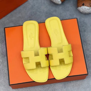 0RAN Sandal Lime Epsom Goatskin