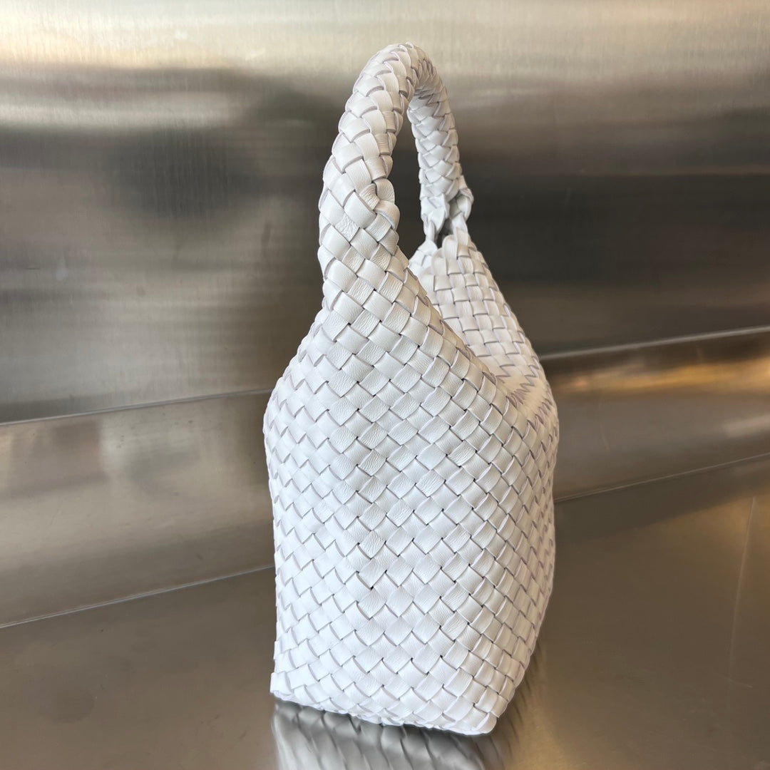 Cabat Bucket 35 In White Lambskin