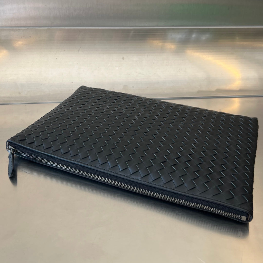 Intrecciato 30 In Black Lambskin