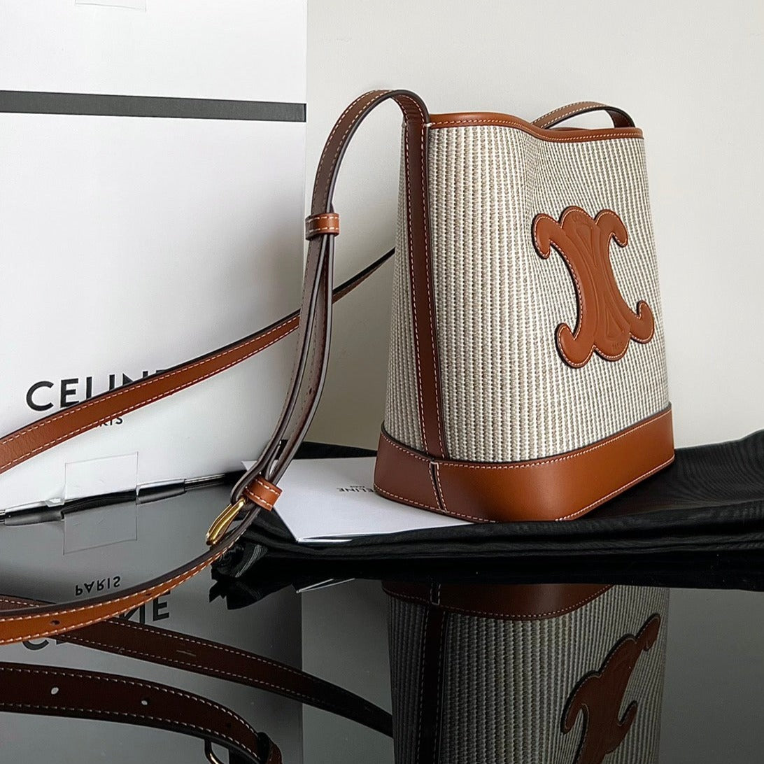 Bucket Cuir Triomphe 24 Calfskin Beige Brown Caro