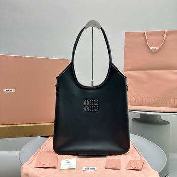 Hobo 40 Tote In Black Calfskin