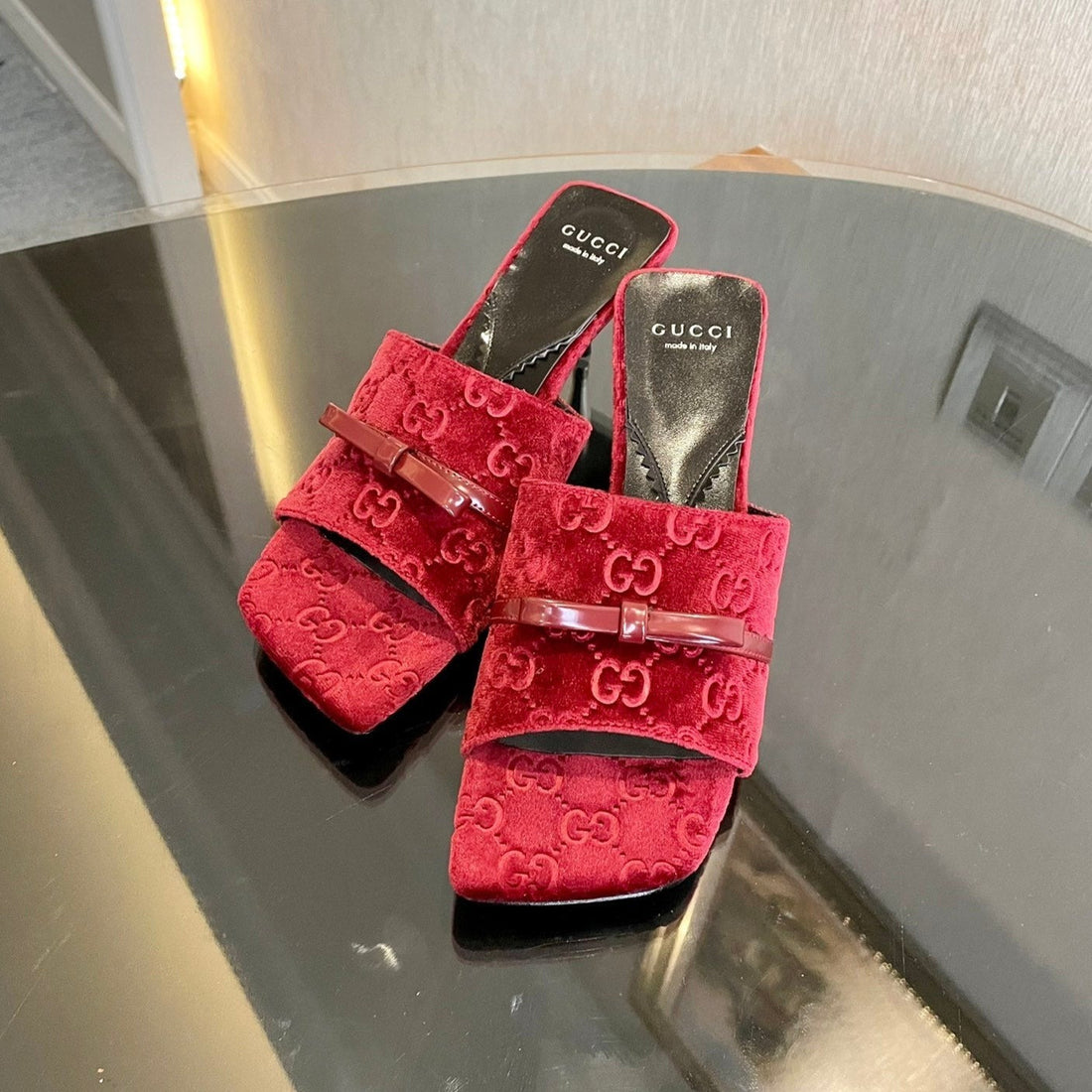 GG Velvet High Heel Sandals With Beautiful Logo Details Wine Red