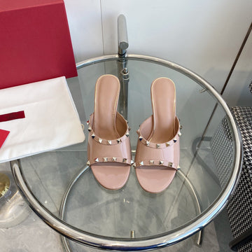 80MM Rockstud Patent Rose Cannelle Leather Mules