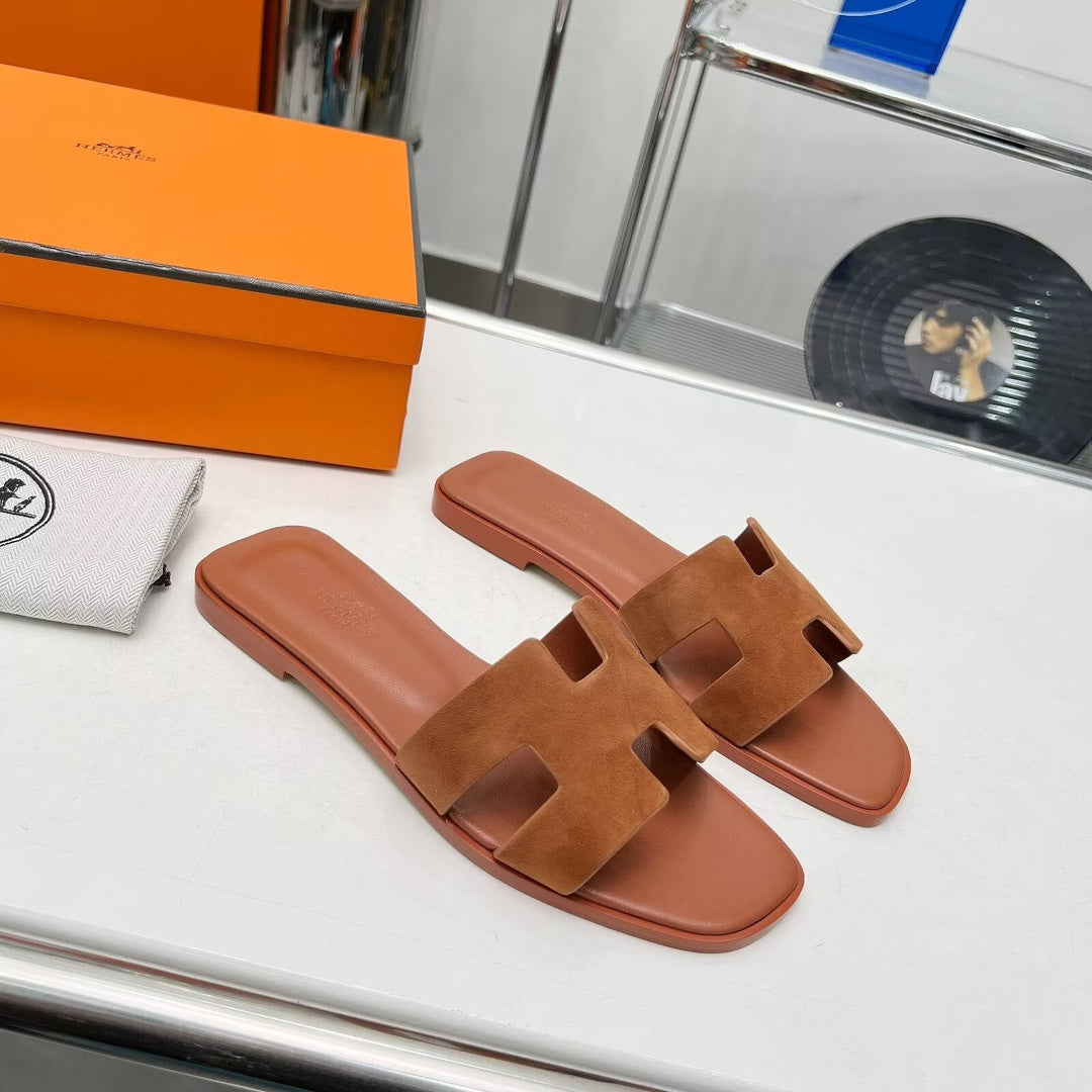 0RAN Sandal Gold Suede Goatskin