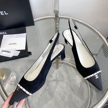CC Slingback Pumps 45 Black Seude Black Grosgrain Point Toe 582851