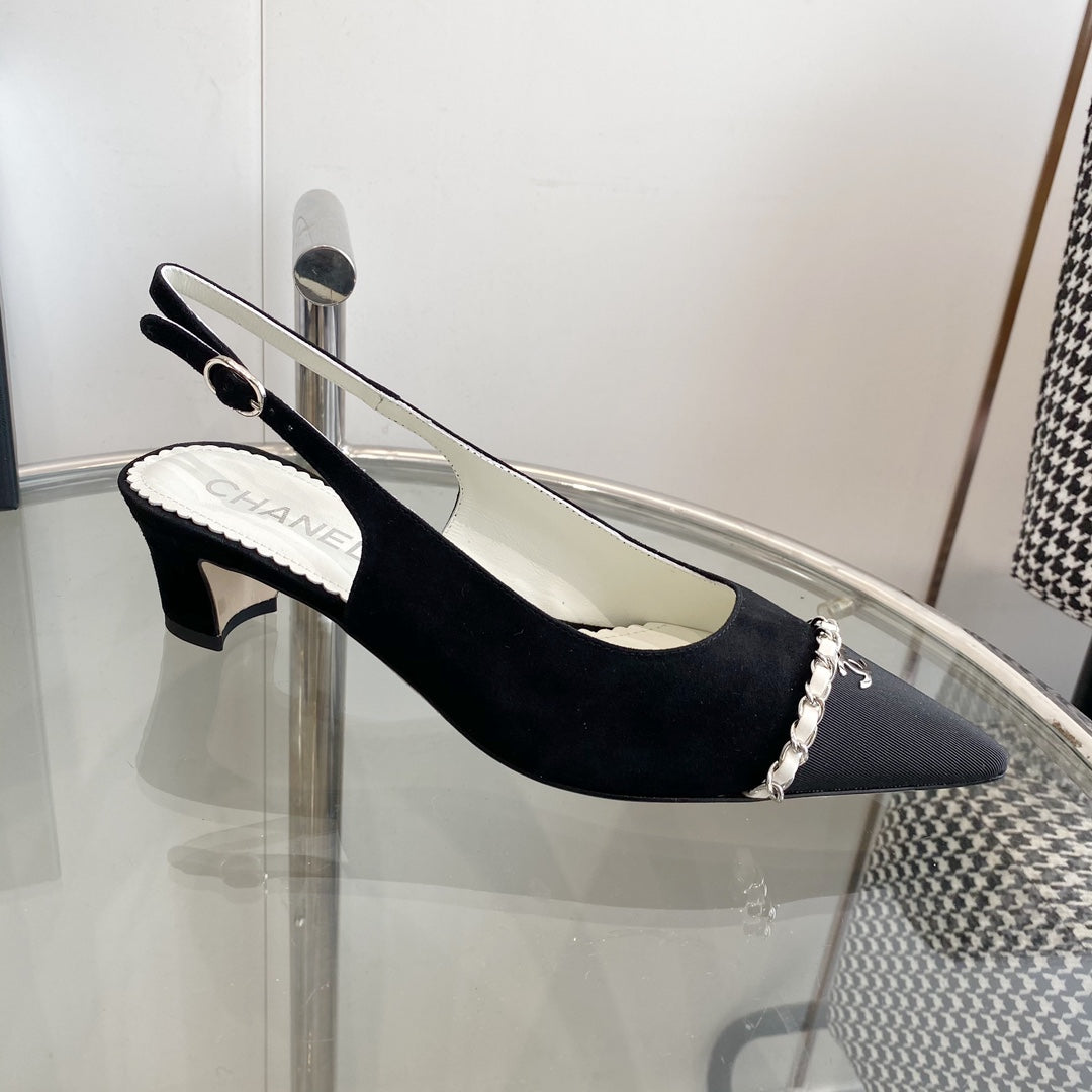 CC Slingback Pumps 45 Black Seude Black Grosgrain Point Toe 582851