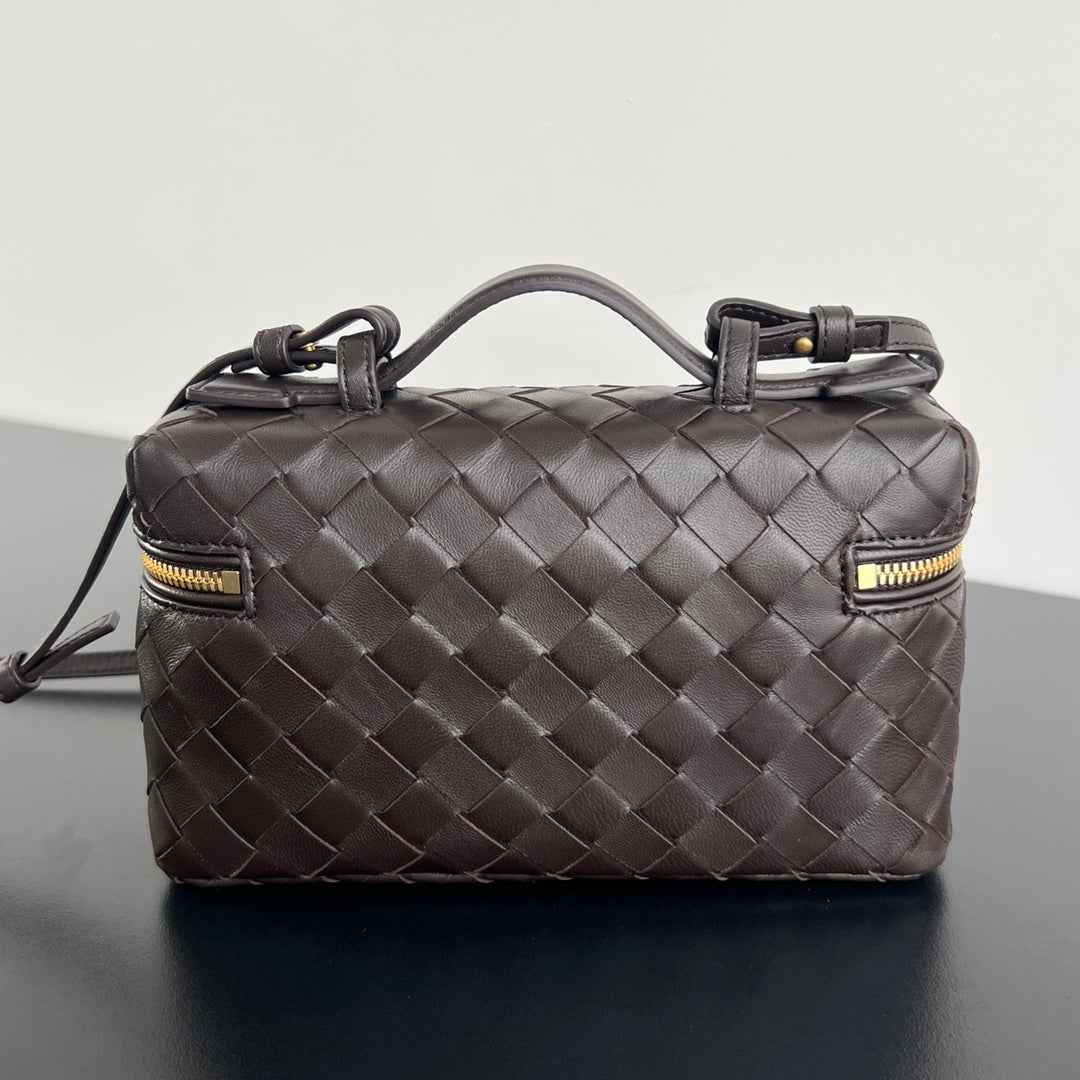 Bang Bang 22 Vanity Case In Fondant Calfskin
