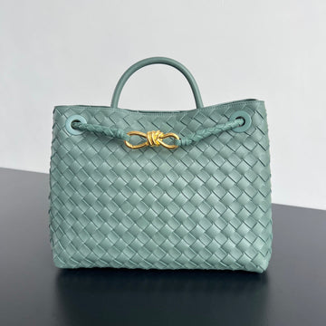 Bv Medium Andiamo 32 Cloud Blue Lambskin
