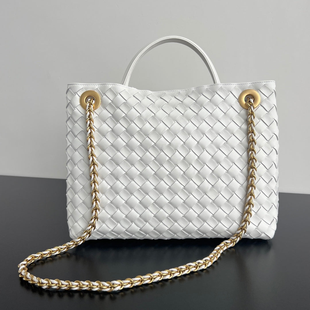 Bv Medium Andiamo 32 White Lambskin