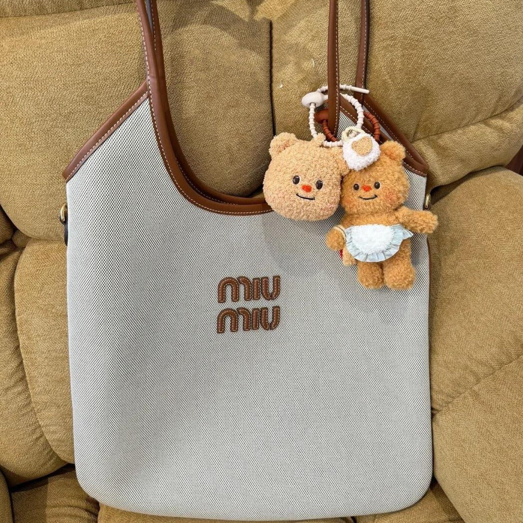 Ivy 40 Tote In White Canvas