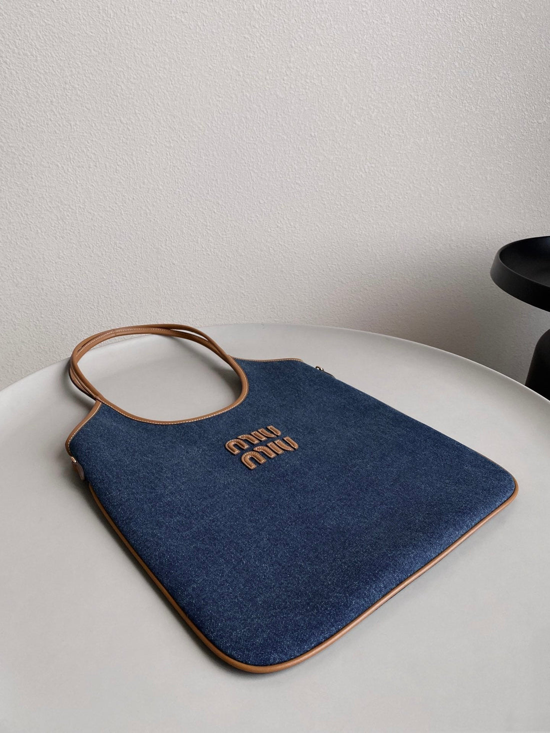 Ivy 40 Tote In Navy Blue Denim