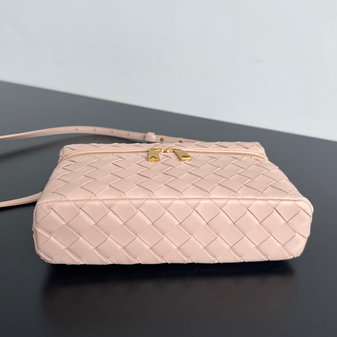Bang Bang 22 Vanity Case In Light Pink Calfskin