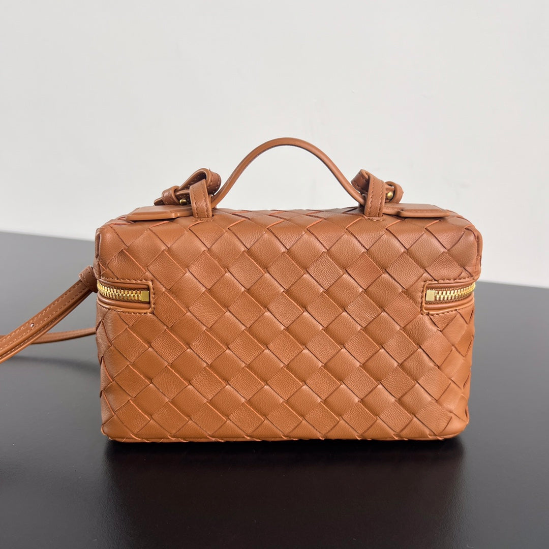 Bang Bang 22 Vanity Case In Cinnamon Brown Calfskin