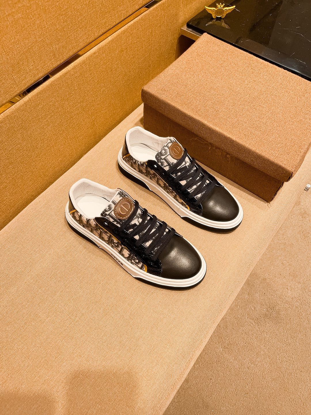 CD Low Top Sneaker Chocolate Calfskin