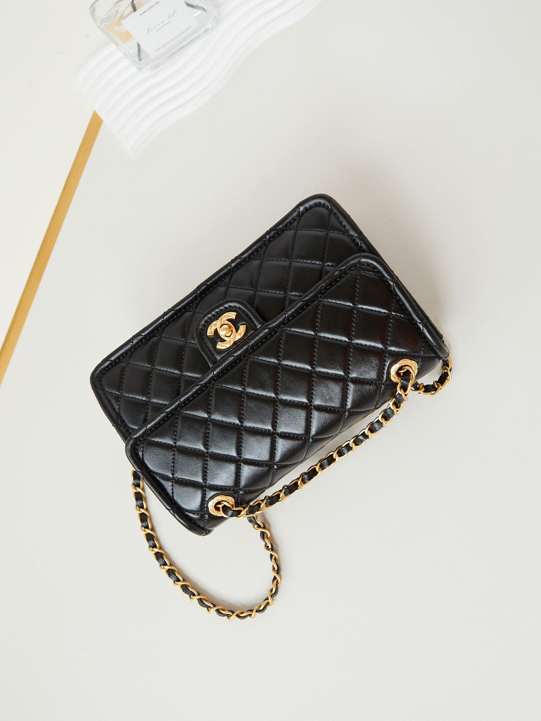 24S Medium Flap Bag 25CM Black Calfskin Gold Hardware