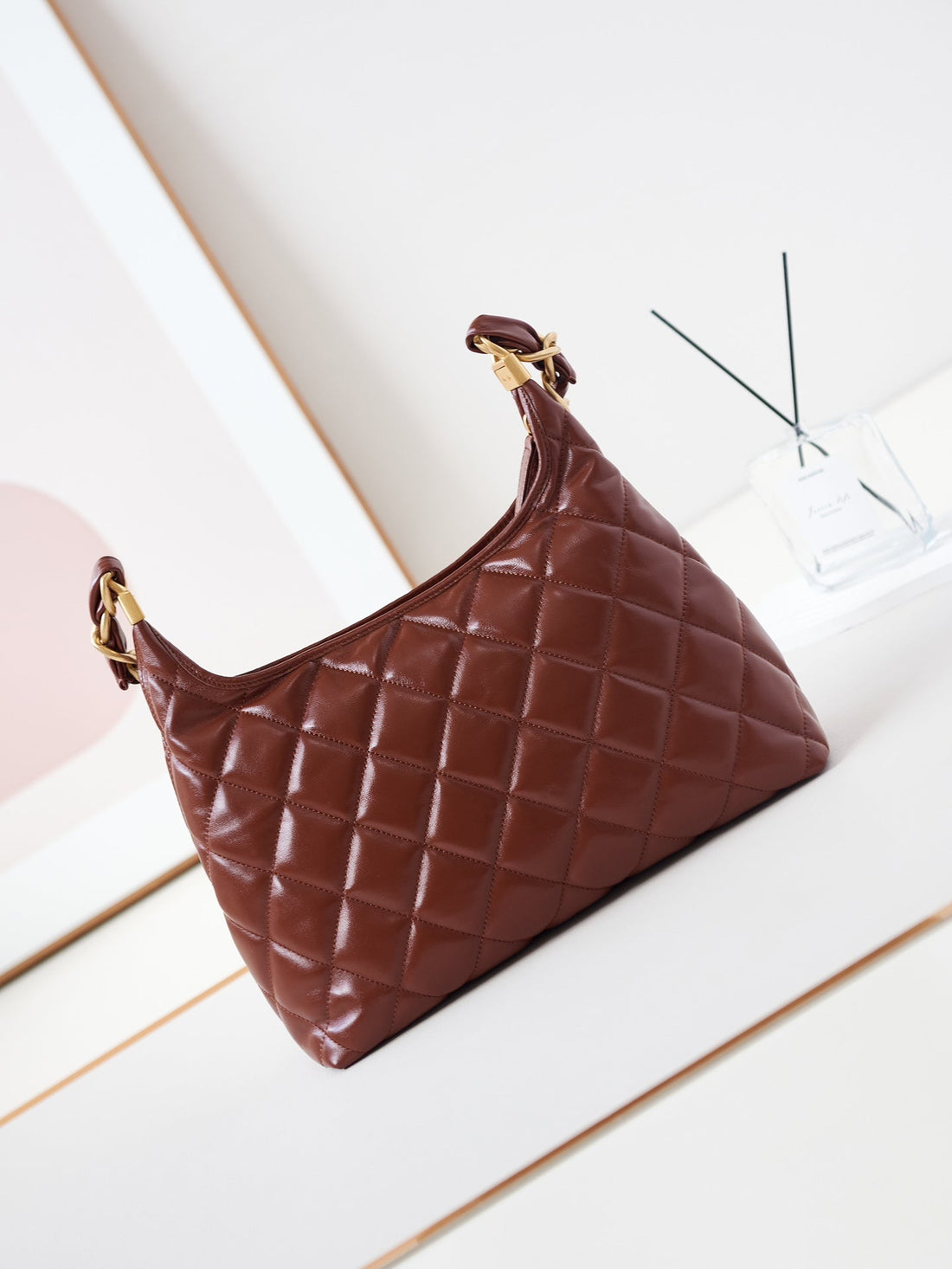 24A Hobo Bag 32CM Burgundy Calfskin Gold Hardware