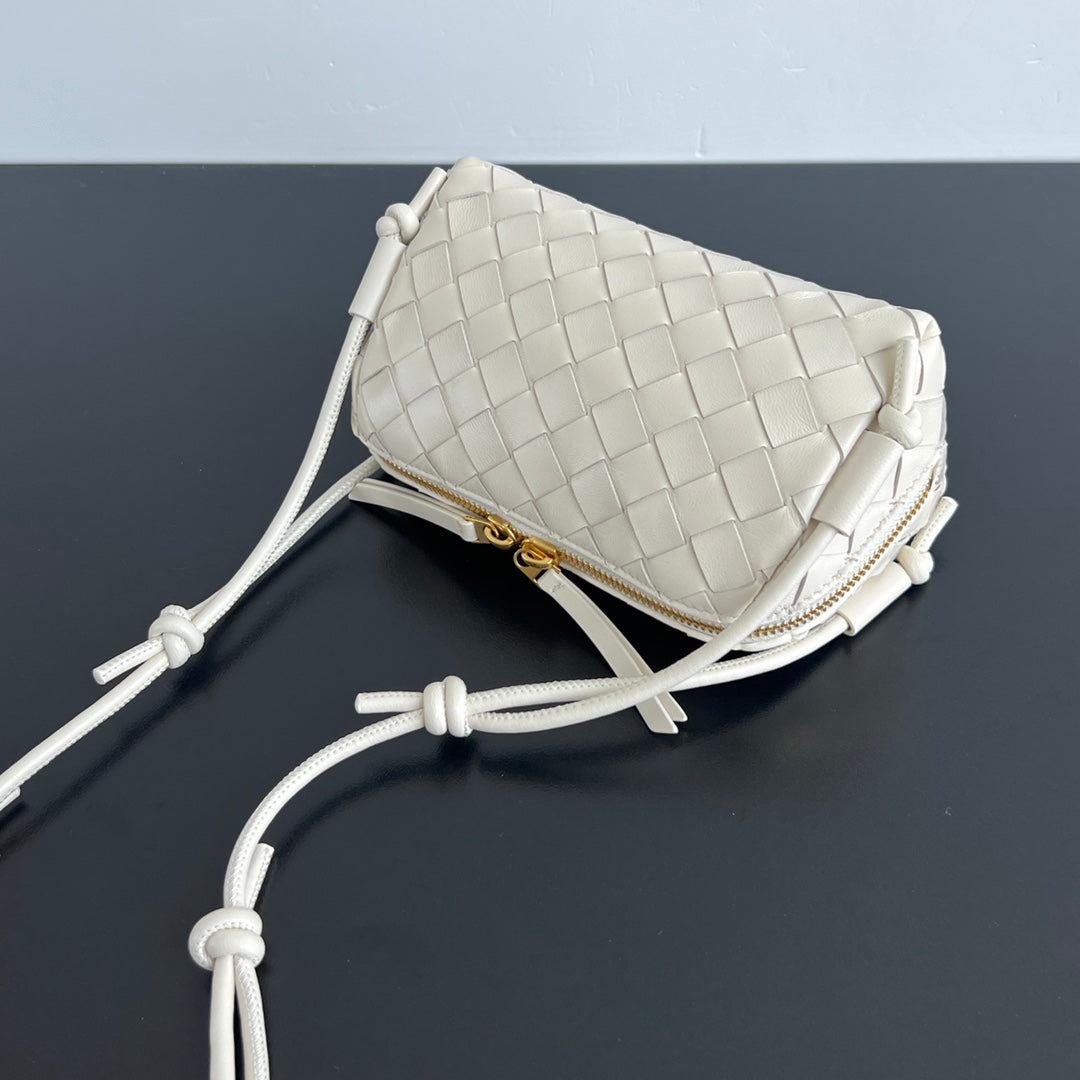 Bv Concert Pouch 18.5cm White Lambskin