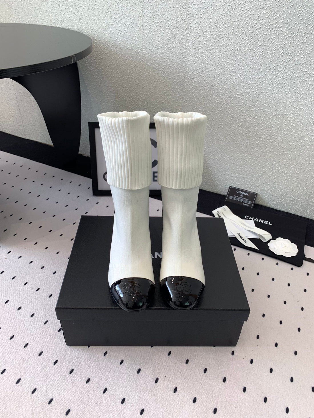 CC Short Boots 55MM White Black Wool Mix Glossy Cowhide 938067