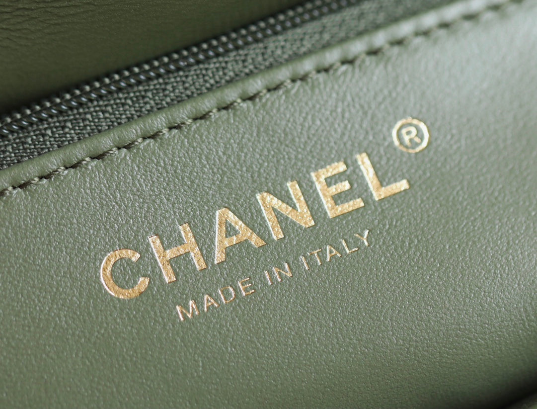 24B Mini Flap Bag 19CM Top Handle Green Lambskin