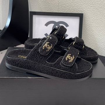 CC Dad Sandal Mule In Black Lamb Fur