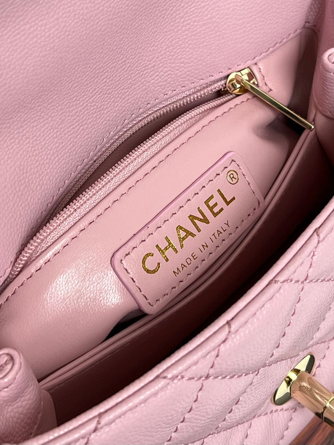 Coco Handle Flap Bag 19CM Pink Grained Calfskin Gold Hardware