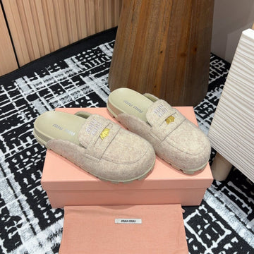 Miu Slippers Pastel Pink Wool