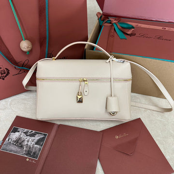 Extra Bag L27 In Light Pink Smooth Calfskin With Gold Hardware