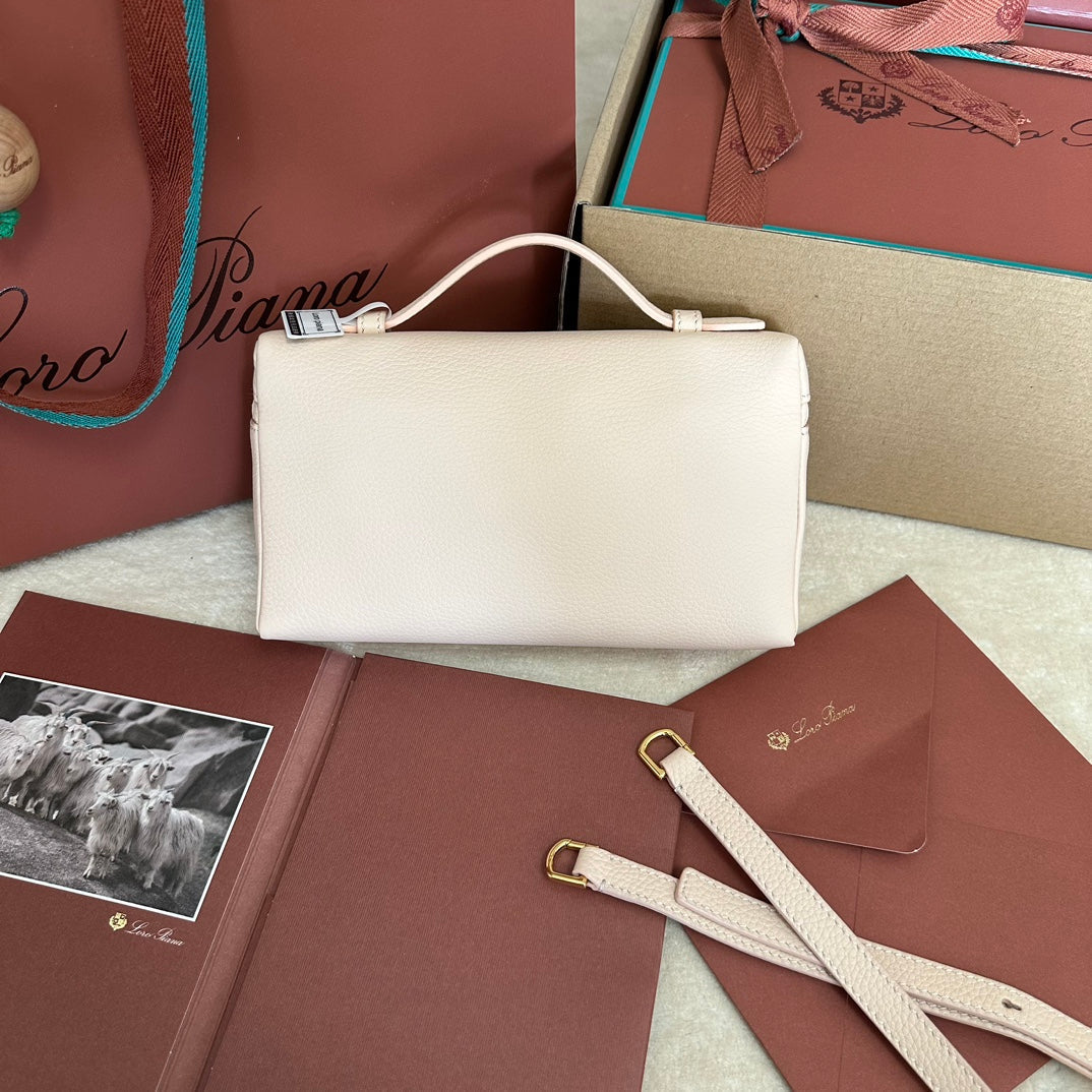 Extra Pocket L19 In Light Pink Calfskin With Gold Hardware