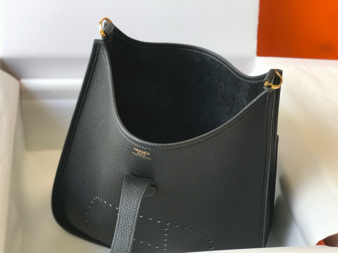 Evelyne 29CM Black Togo Ghw