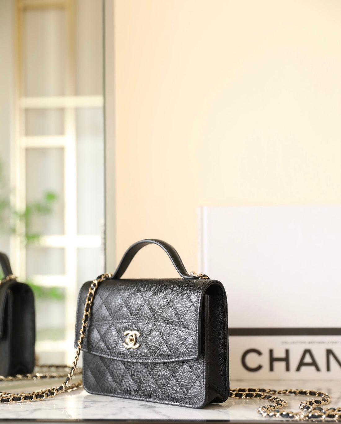 CC 25C Top Handle 18CM Black Grained Calfskin