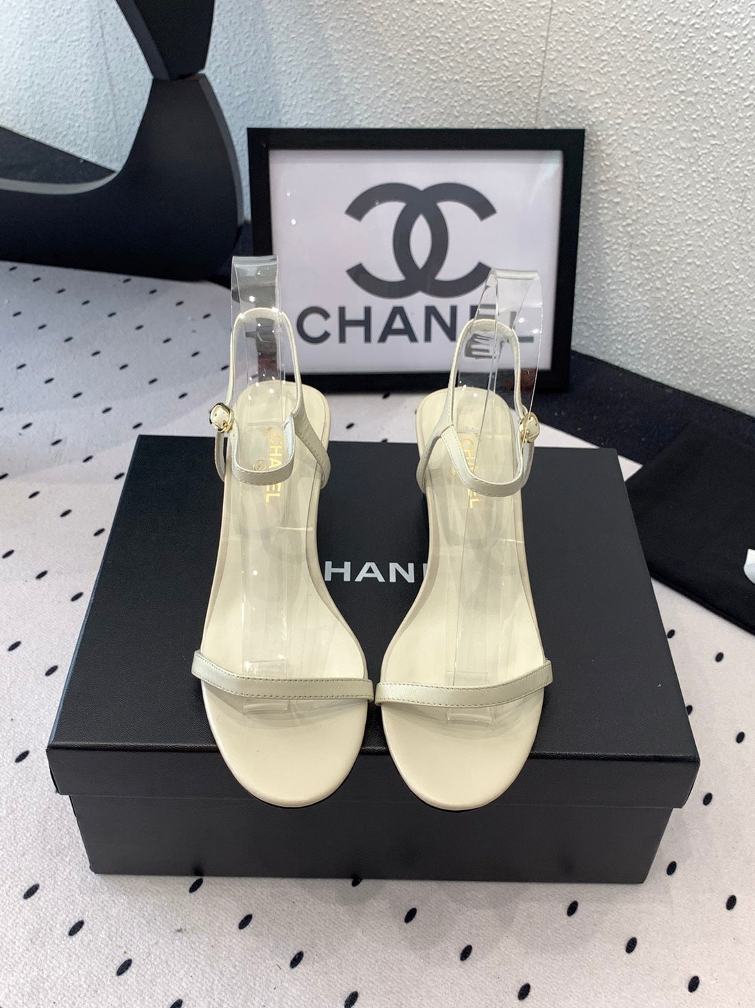 CC Sandal In White Lambskin 147093
