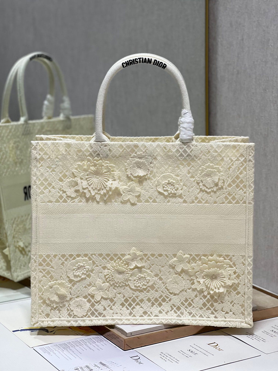 CD Fish Shreds White Book Tote 42CM Bag Canvas 336594