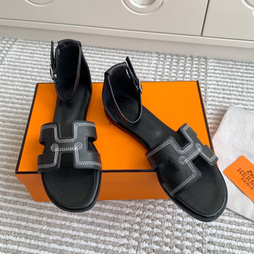 Hm 25 Santorini Black Calfskin White Embroidery Thread