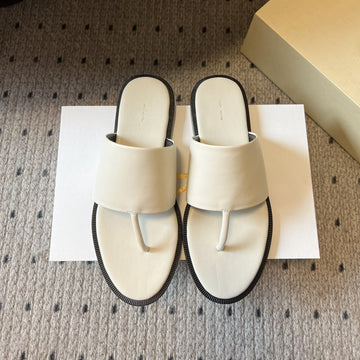 Signum Flat Sandal In White Sheepskin 282428