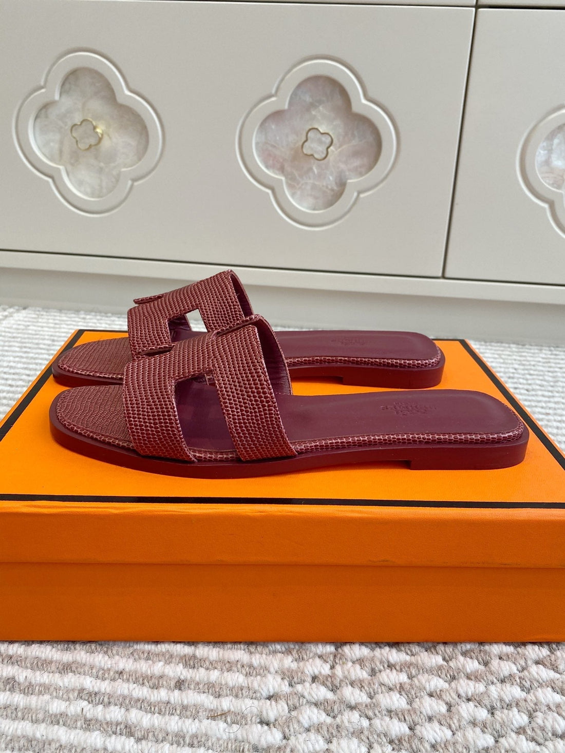 Hm Oran Sandal Red Burgundy Sheepskin 291399