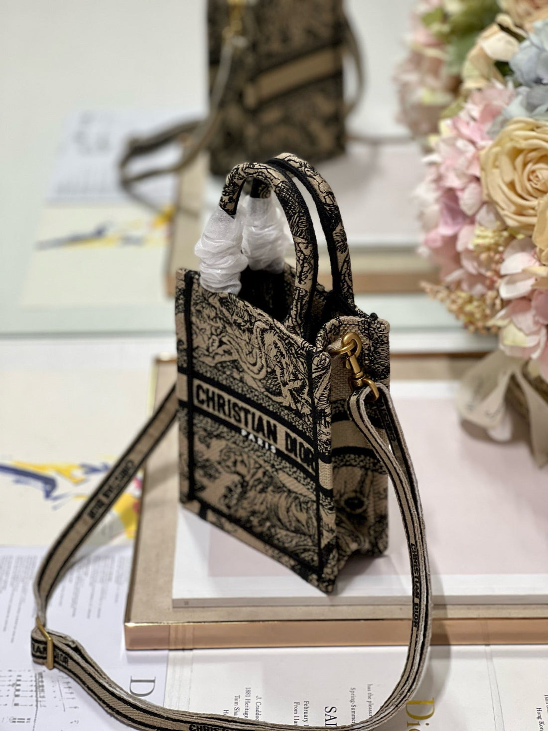 CD Apricot Tiger Mini Book Tote 13.5 Cm 336428
