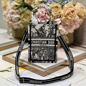 CD Elephant White Mini Book Tote 13.5 Cm 336431