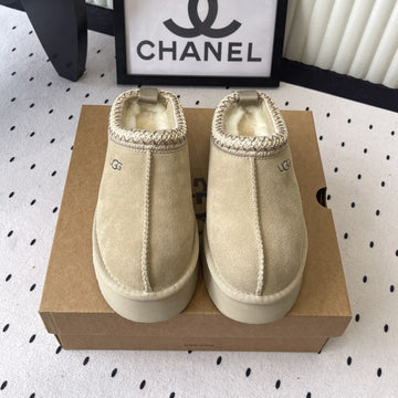 Ugg Tazz Slippers Soft Beige Suede And Wool 514148