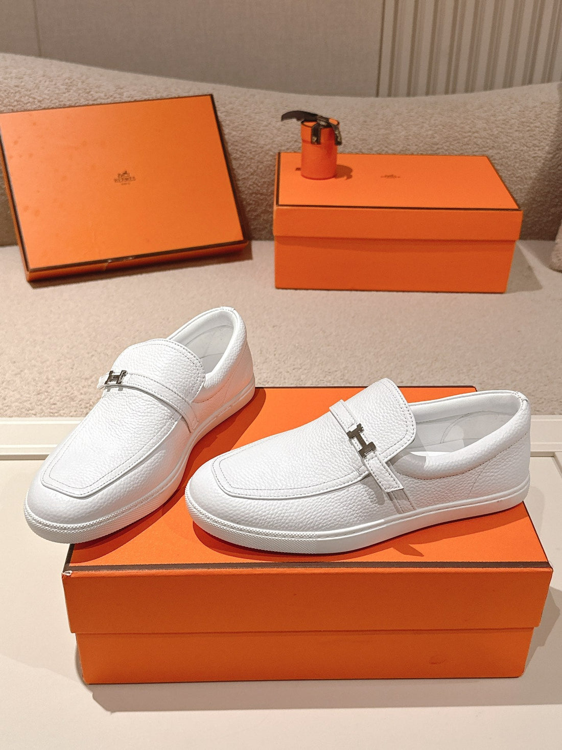 Hm 25SS Loafers White Sheepskin 577163