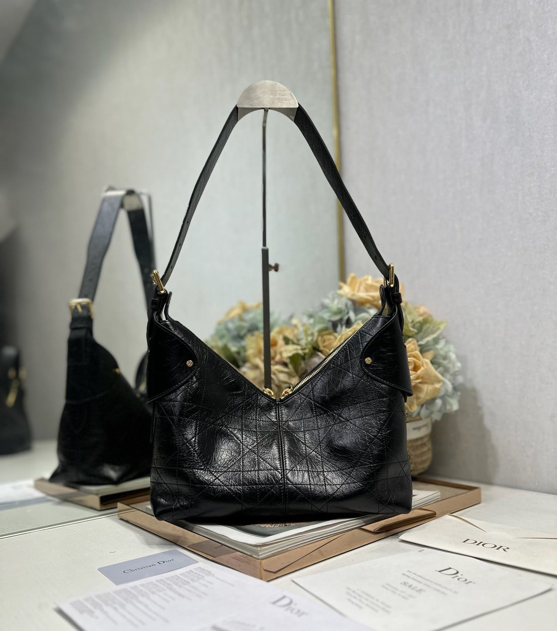 CD Medium Dior Voyage Bag 28CM Black Glossy Macrocannage Calfskin 288634
