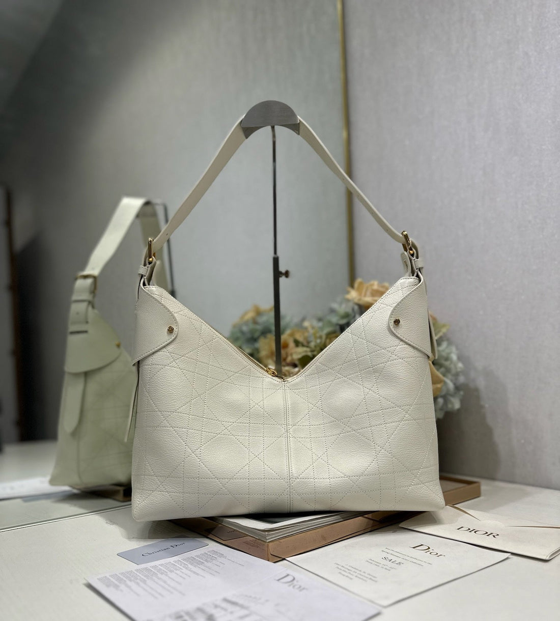 CD Large Dior Voyage Bag 34CM White Macrocannage Calfskin 288641