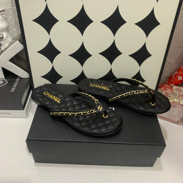 CC 26S Thong With Chain Black Sheepskin 684868